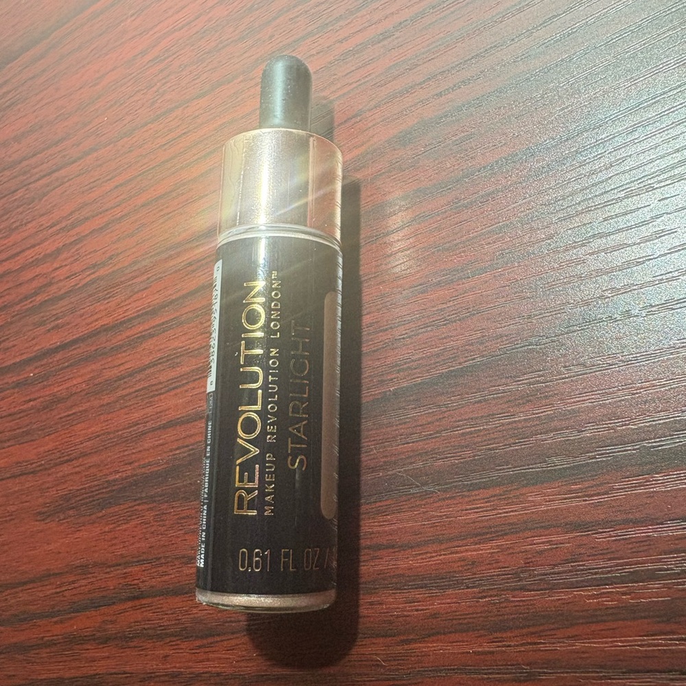 Revolution Starlight Liquid Highlighter